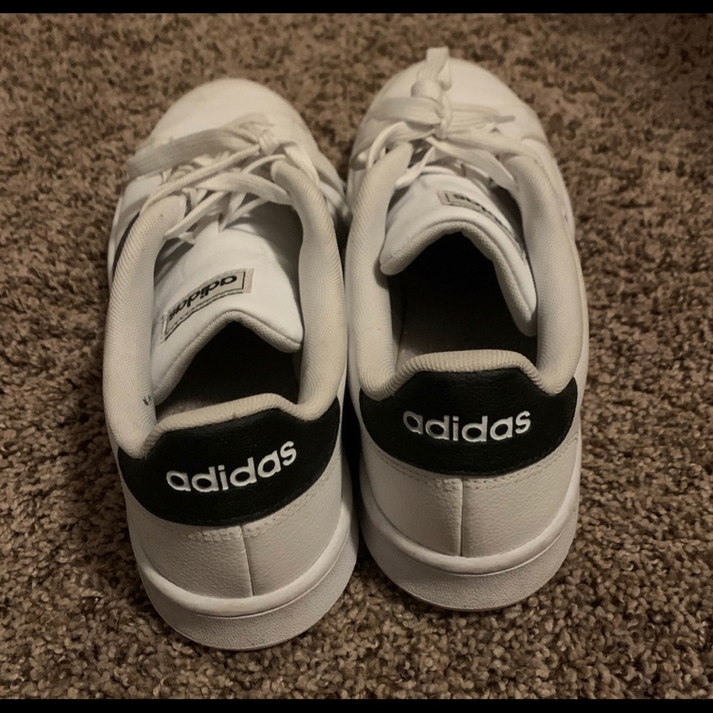 Adidas shoes - Picture 3 of 4